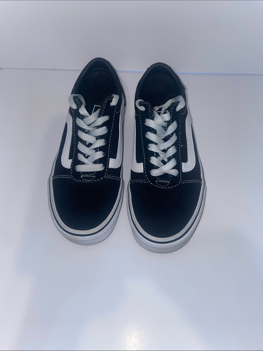 🖤VANS Woman’s Size 5 Classic Sneaker